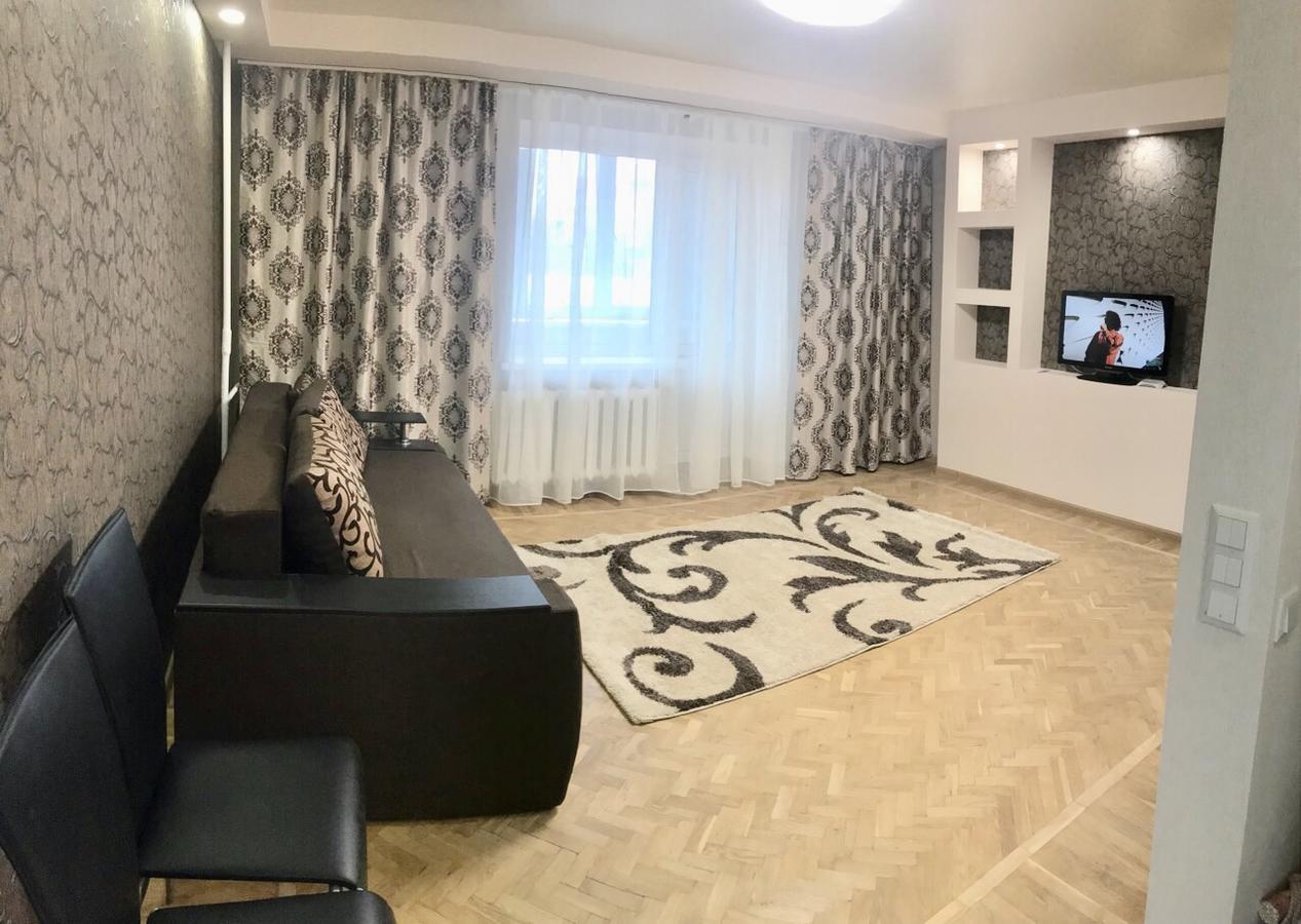 Studio apartment Kiev Buitenkant foto